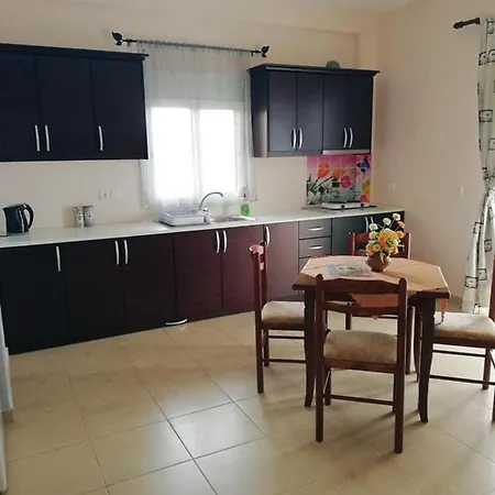 Mari Adri Apartmens クサミル